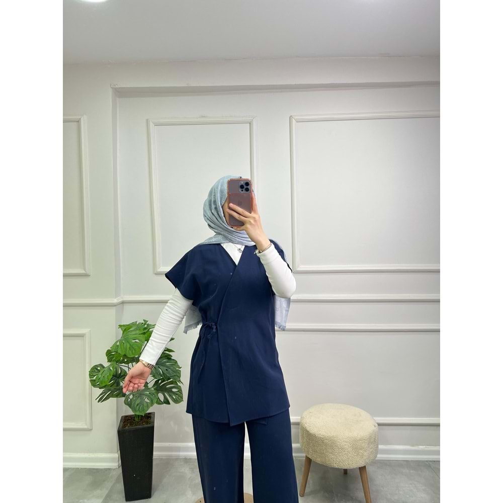 0483 YAN BAĞLAMALI YELEKLİ TAKIM