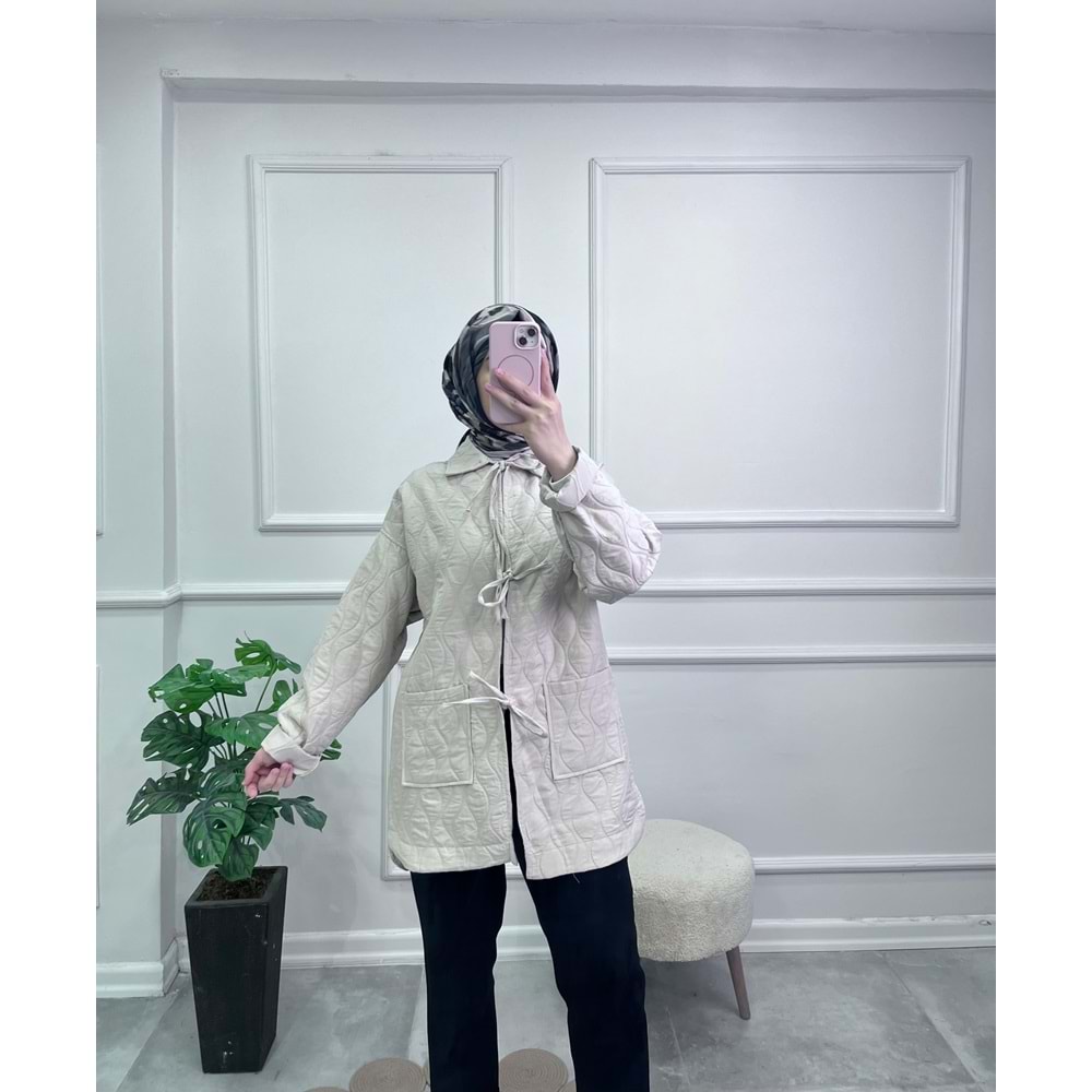 25138 ÜÇ BAĞCIKLI KAPİTONE CEKET