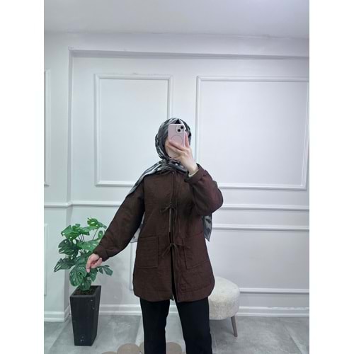 25138 ÜÇ BAĞCIKLI KAPİTONE CEKET