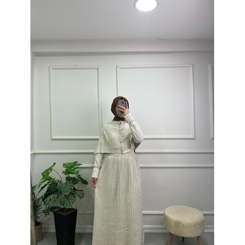 6901 PELERİNLİ TRİKO ELBİSE