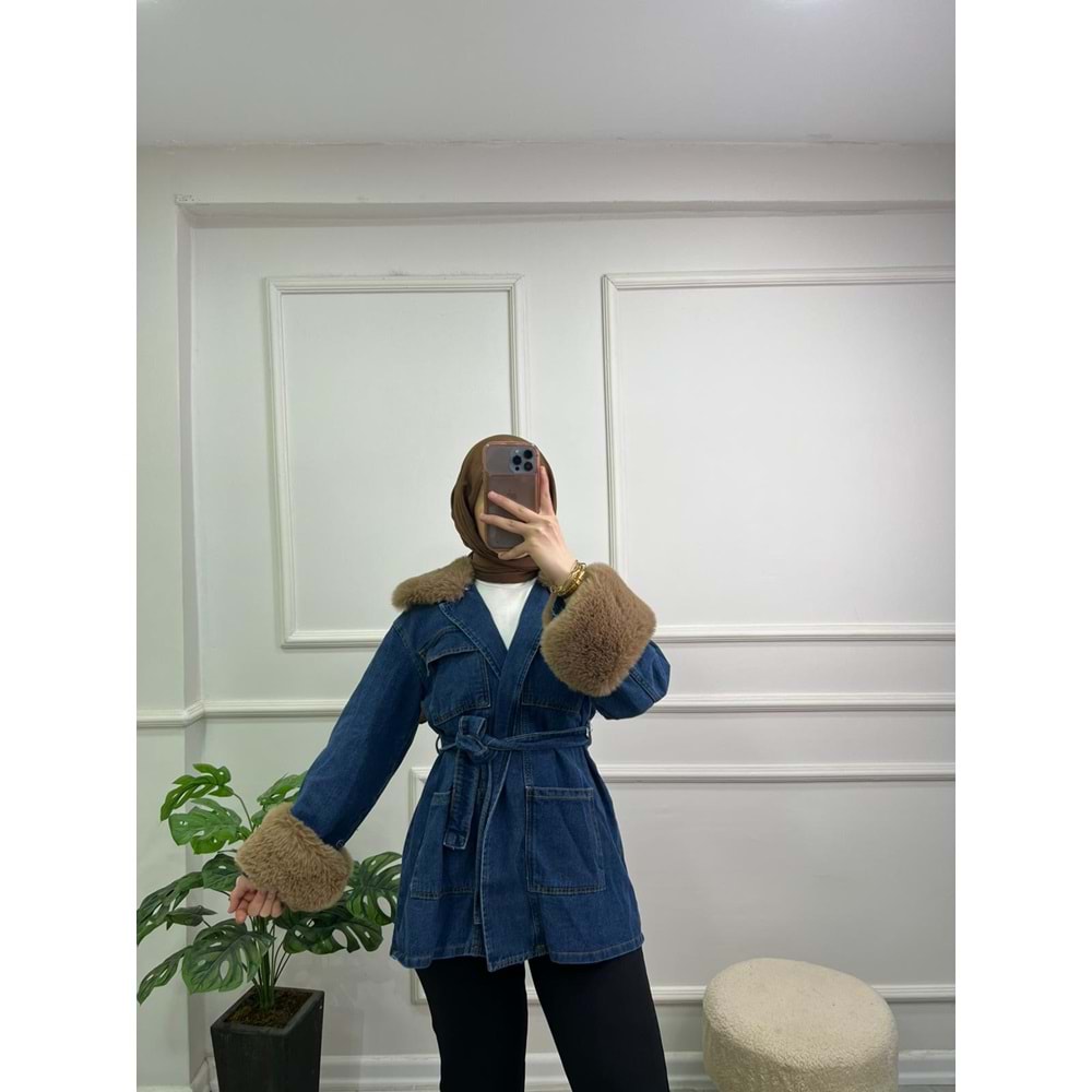 5225 YAKASI VE KOLU KÜRKLÜ KOT CEKET